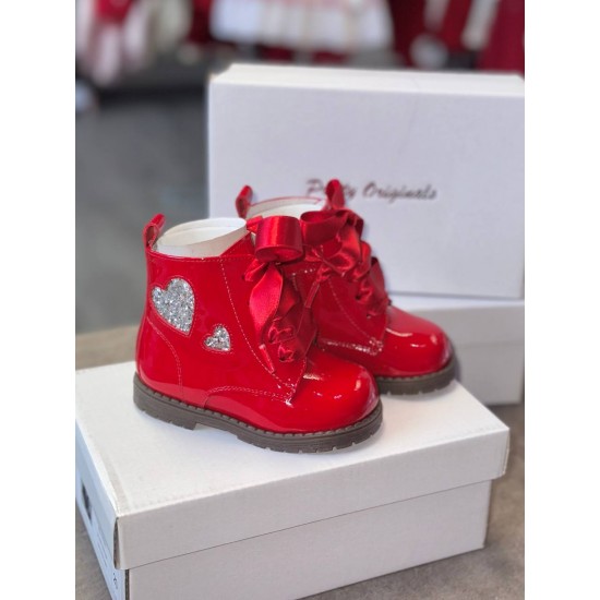 Pretty Originals Red Patent boots with Silver details UE31432E