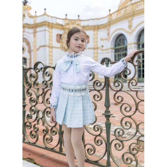 Naxos girls white shirt with light blue bow 7868 Naxos girls white shirt with light blue bow 7868