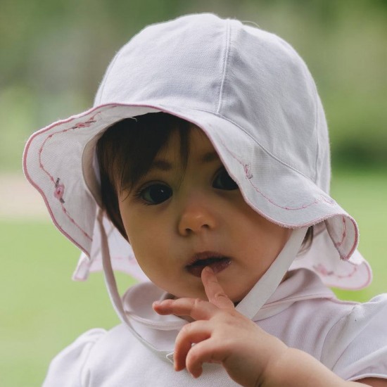 emile et rose ss26 girls white and pink floral sunhat with embroidered scallop brim 4789wh emile et rose ss26 girls white and pink floral sunhat with embroidered scallop brim 4789wh